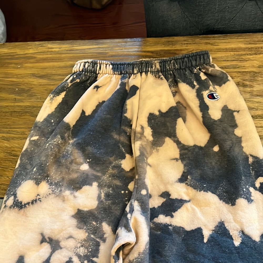 Comfortable womens sweat pants . Worn once